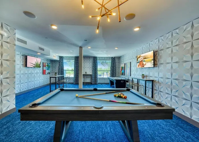 Spacious Westgate Cozysuites By Stadium With Pool 2 Glendale