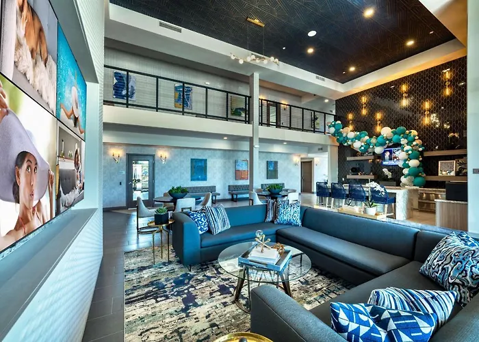 Spacious Westgate Cozysuites By Stadium With Pool 2 Glendale