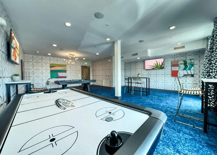 Spacious Westgate Cozysuites By Stadium With Pool 2