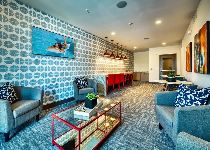 Apartment Spacious Westgate Cozysuites By Stadium With Pool 2 Glendale