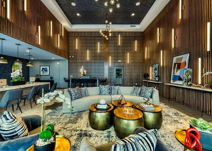 Spacious Westgate Cozysuites By Stadium With Pool 2 Apartment