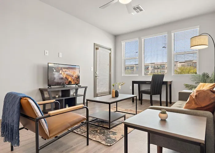 Spacious Westgate Cozysuites By Stadium With Pool 2 Apartment