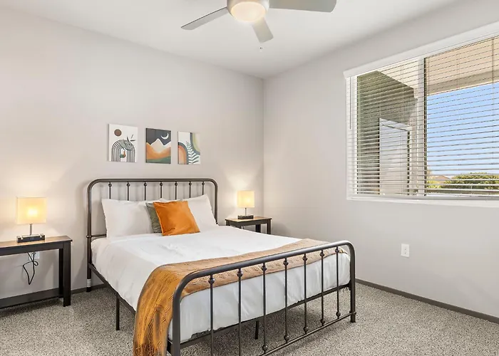 Spacious Westgate Cozysuites By Stadium With Pool 2 * Glendale